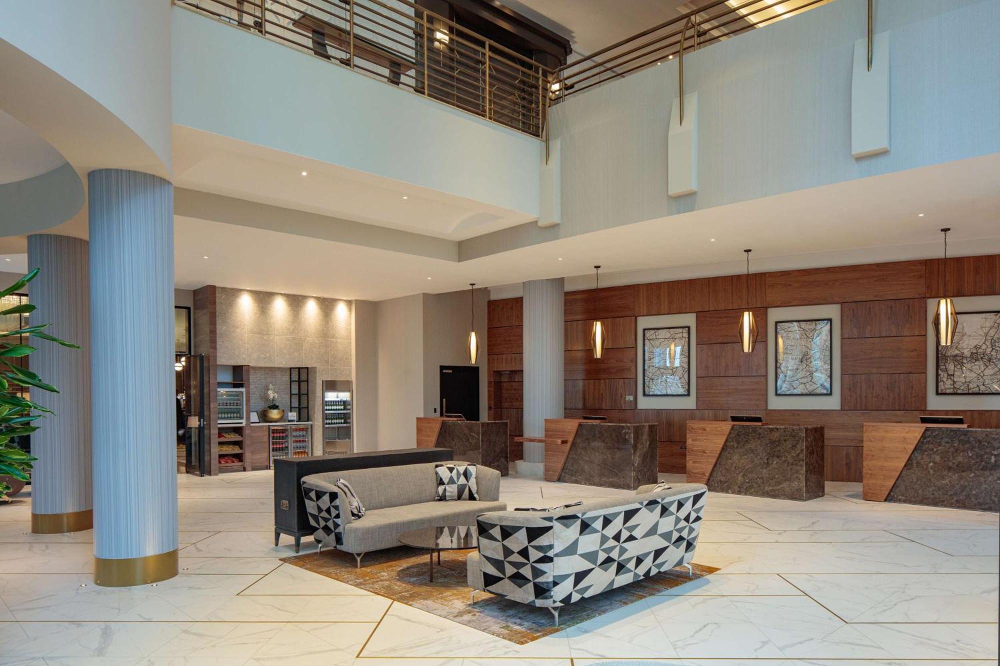 فندق هيلتون بيلفاست بلفاست المظهر الخارجي الصورة The lobby of the hotel